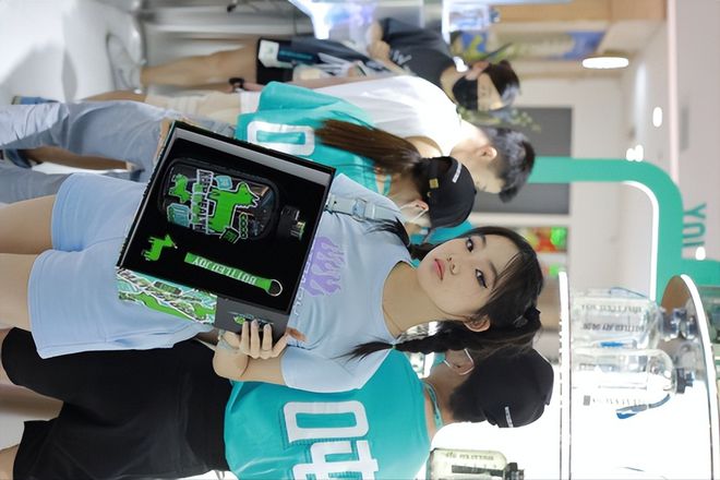 黑马吨吨 BOTTLED JOY首次入驻杭州in77有何神奇魔必威力?(图6) 黑马吨吨 BOTTLED JOY首次入驻杭州in77有何神奇魔必威力?(图6)