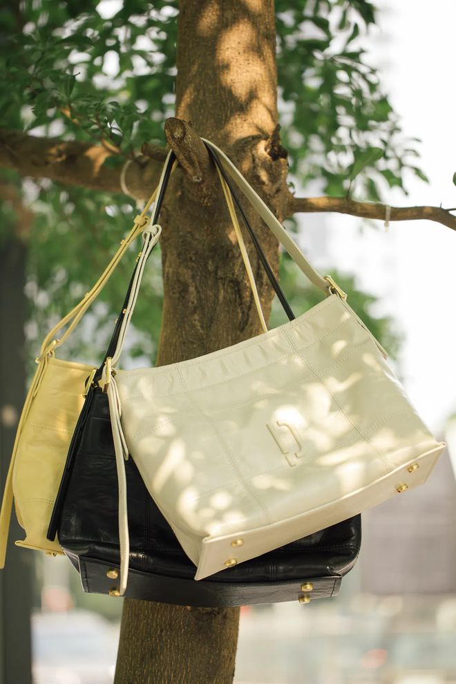 必威这个夏天可以天天背的上班包千元预算选这5款(图11) 必威这个夏天可以天天背的上班包千元预算选这5款(图11)