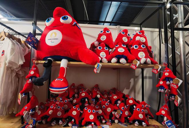 必威凯旋门外｜奥运随想手记之五：巴黎会议宫商厦上的主媒体中心(图4)