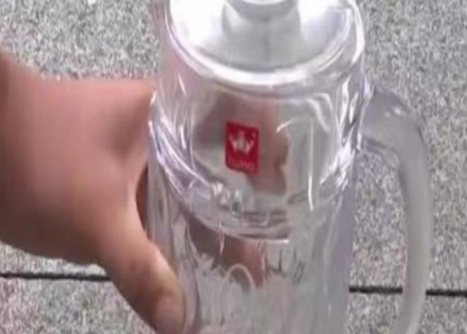 必威冷水壶烫伤老人家属索赔10000元厂家:我让你往里放烫水的(图4) 必威冷水壶烫伤老人家属索赔10000元厂家:我让你往里放烫水的(图4)