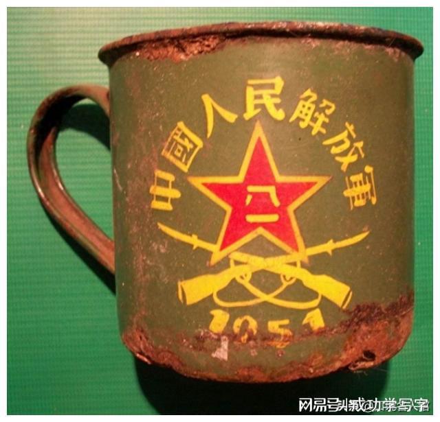 军用水壶几十年里经历了哪些变迁?见证了大国崛起的进程(图1) 军用水壶几十年里经历了哪些变迁?见证了大国崛起的进程(图1)