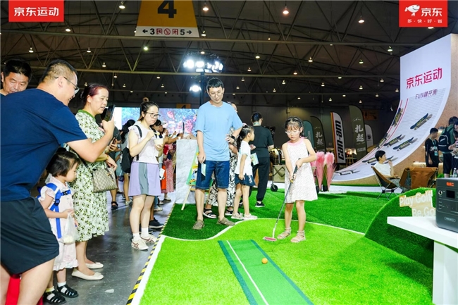 京东运动参加CLE 2024成都展 联合挪客、佳明等品牌带来户外装备及沉浸式体验(图3) 京东运动参加CLE 2024成都展 联合挪客、佳明等品牌带来户外装备及沉浸式体验(图3)