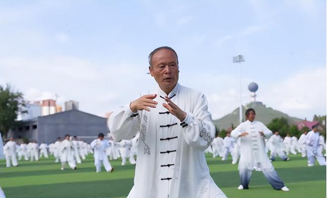 4种运动被称为“长寿运动”每天选一种坚持30分钟健康长寿(图7) 4种运动被称为“长寿运动”每天选一种坚持30分钟健康长寿(图7)