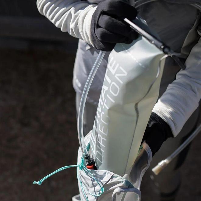 【越野跑者的秘密武器】UD Ultra腰包轻便防抖骑行马拉松全能选手！男女同款畅快出发(图6)