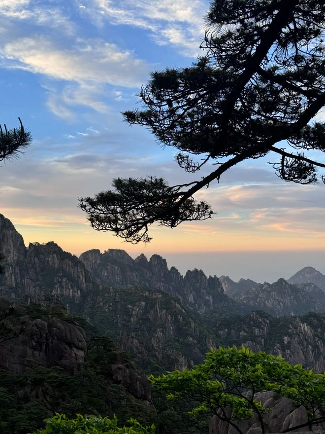 黄山旅游四天三晚省钱实用攻略？黄山4日游有哪些景点推荐(图2)